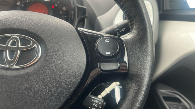 Toyota Aygo 1.0 VVT-i X-Play 5dr Petrol Hatchback